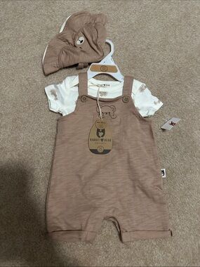 Rabbit + Bear Organic Baby Romper Set with Hat NWT